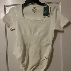 HALARA Cream Ribbed Bodysuit